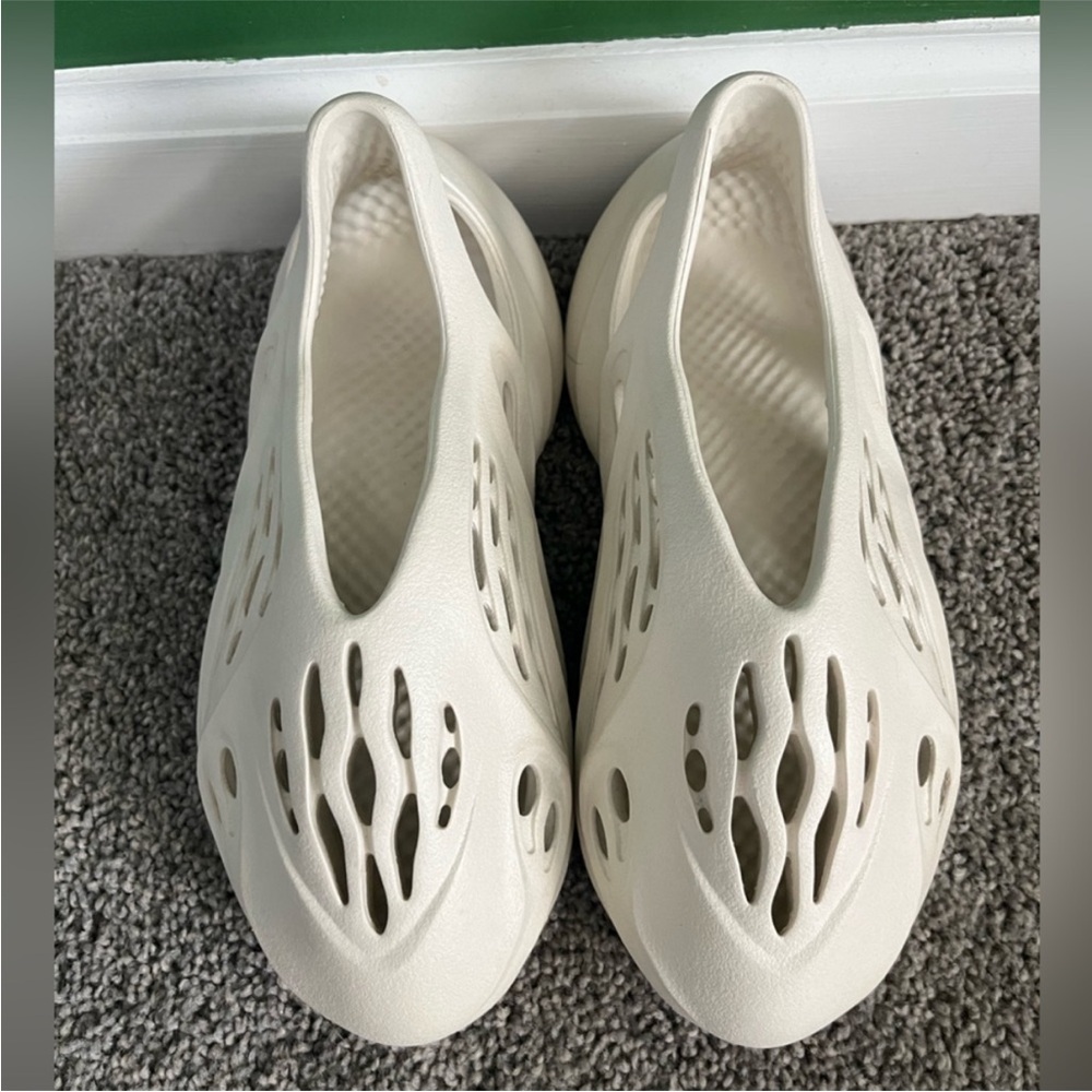 Yeezy Foam Runner Ararat Sneakers